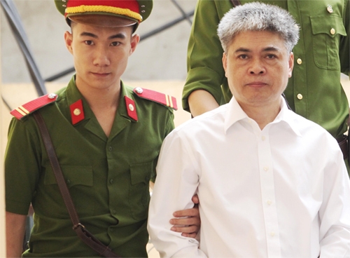 toa-kien-nghi-xet-lai-viec-mua-bat-buoc-oceanbank-gia-0-dong-1