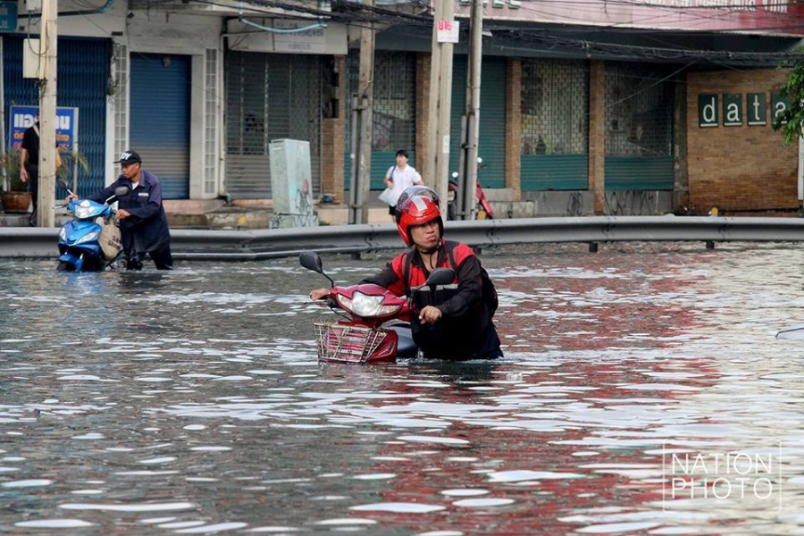 Mua tau ngam vuot nuoc ngap nhu song o Bangkok? hinh anh 3